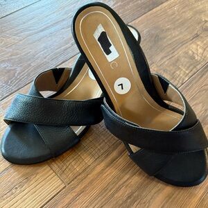 Vionic Black Women's Mules